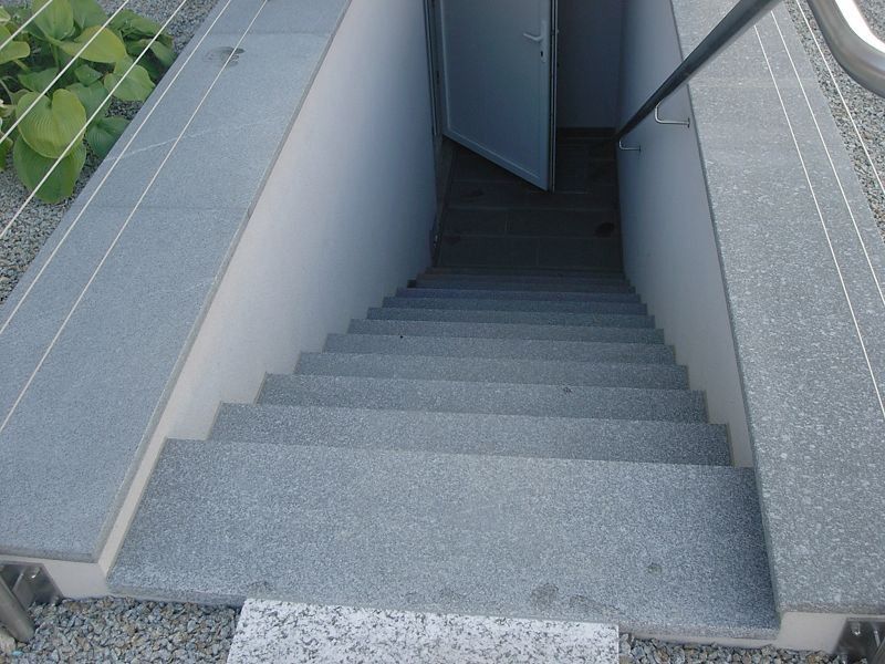 Steinstufen Keller